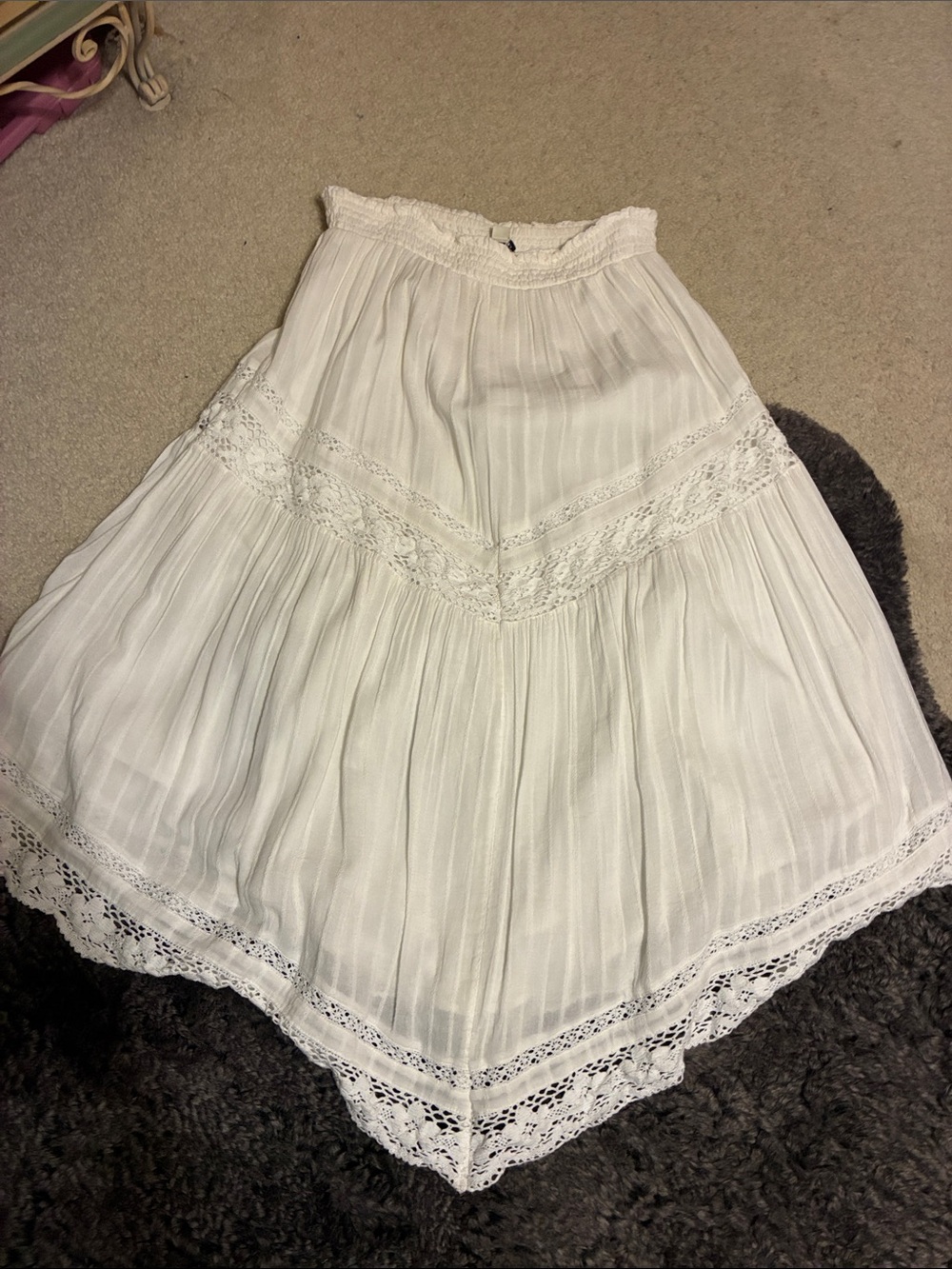 American Eagle Outfitters White Lace-Trim High-Low Skirt